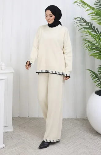 طقم من قطعتين من سترة وبنطلون محبوك بتفاصيل رموش 0015-05 بيج 0015-05