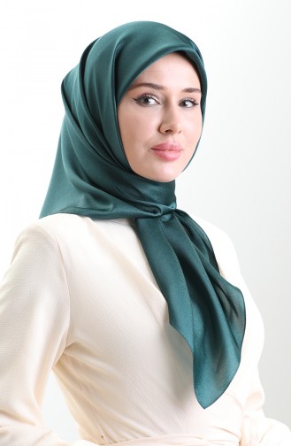 Karaca Kristal Eşarp 82022-18 Zümrüt Yeşili