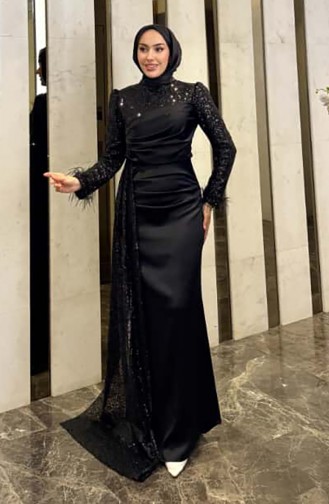 Abendkleid Aus Schimmerndem Satin 4667-01 Schwarz 4667-01