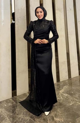Abendkleid Aus Schimmerndem Satin 4667-01 Schwarz 4667-01