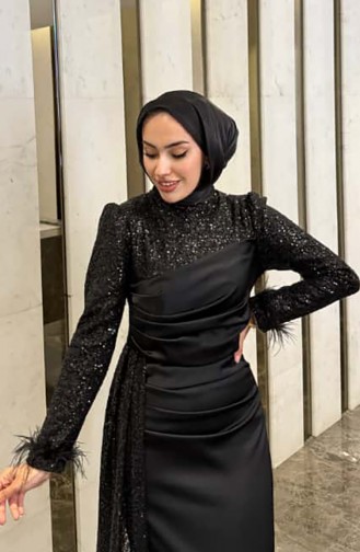 Abendkleid Aus Schimmerndem Satin 4667-01 Schwarz 4667-01