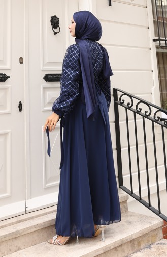 Paillettenbesetztes Chiffon-Abendkleid Mit Gürtel Modell 5617-02 Marineblau 5617-02