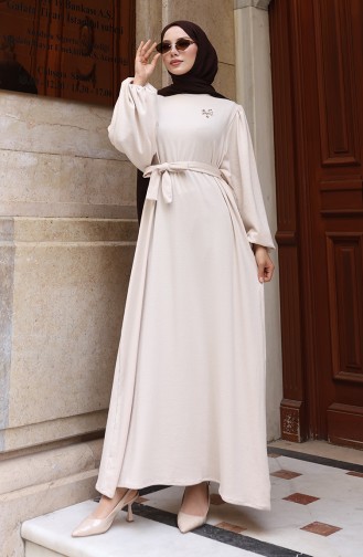 Robe Hijab Côtelée Ornée De Dentelle Et De Broches 0220-05 Beige 0220-05