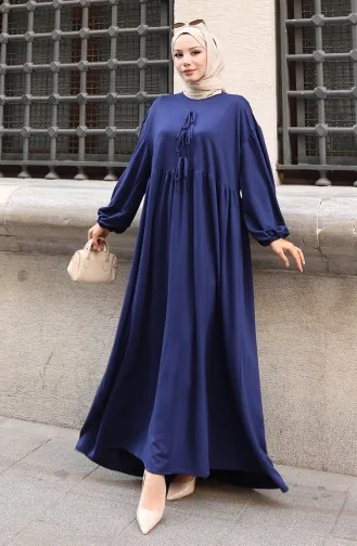 Robe Hijab Confortable à La Coupe Ornée De Dentelle 2171-05 Bleu Marine 2171-05