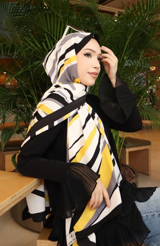 Patterned Capri Shawl 70339-02 Black Yellow 70339-02