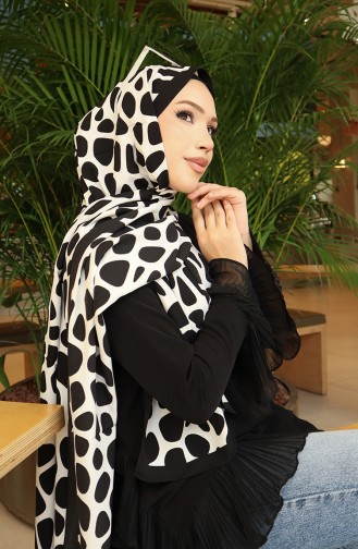 Geometric Patterned Capri Shawl 70342-01 Black Ecru 70342-01