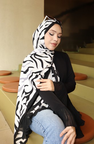 Patterned Capri Shawl 70347-05 Black Ecru 70347-05