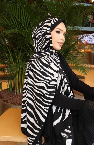 Patterned Capri Shawl 70353-01 Black Ecru 70353-01