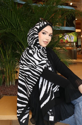 Patterned Capri Shawl 70353-01 Black Ecru 70353-01