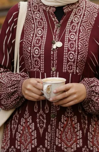 فستان حجاب من الفسكوز بنقوش من ألاتشاتي، بنصف أزرار، رقم الموديل 2204-01، لون عنابي 2204-01