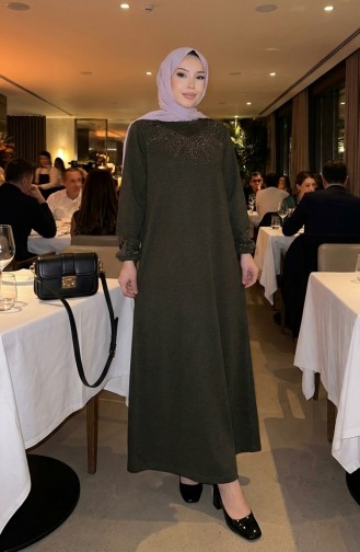 Strickkleid Für Den Winter Mit Hijab Und Strassverzierungen Modell 2178-02 Khaki 2178-02