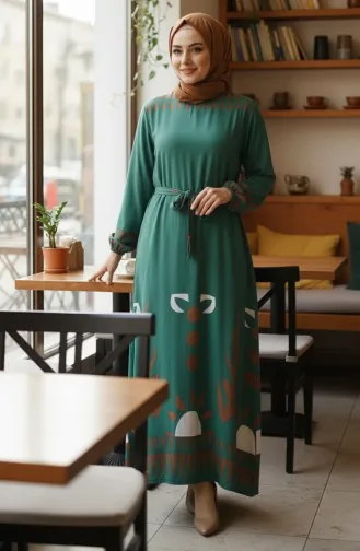Gemustertes Viskose-Hijab-Kleid Mit Elastischen Ärmeln Und Gürtel 2207-01 Grün 2207-01