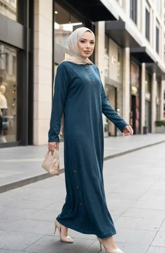 Robe D`hiver Modeste En Maille Avec Détails De Boutons 2183-03 Pétrole 2183-03