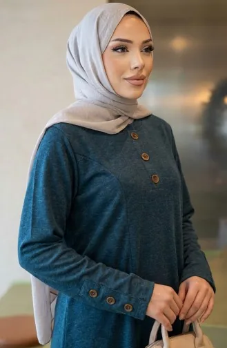 Robe D`hiver Modeste En Maille Avec Détails De Boutons 2183-03 Pétrole 2183-03