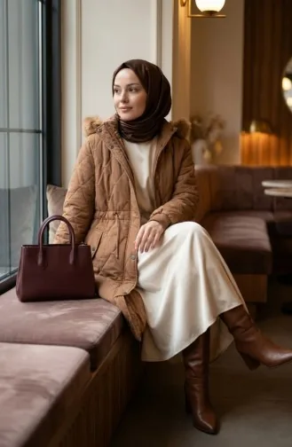 جاكيت بغطاء رأس مجعد بمقاسات كبيرة 6225-04 لون بني فاتح 6225-04