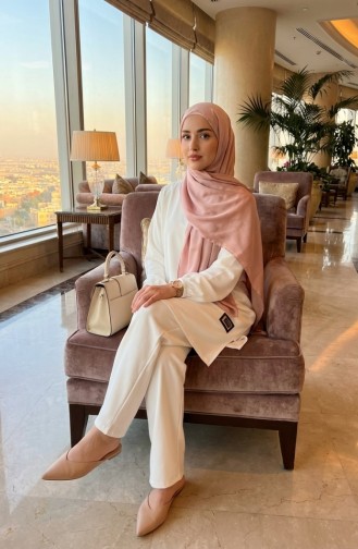 طقم مكون من قطعتين، سترة وبنطال، مزين بشعار، أبيض، 0231-02 0231-02