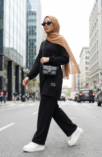 طقم مكون من قطعتين، سترة وبنطال، مزين بشعار، أسود، 0231-04 0231-04