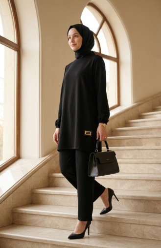 طقم مكون من قطعتين، سترة وبنطال، مزين بشعار، أسود، 0231-04 0231-04