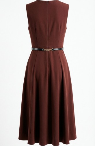 Kurzarm-Westenkleid Mit Knöpfen Und Gürtel Modell 5095-04 Braun 5095-04