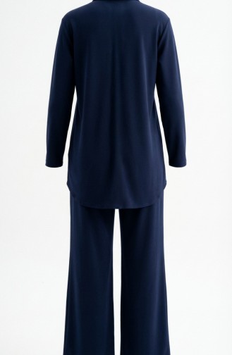 طقم مكون من قطعتين: قميص بياقة وأزرار، وسترة وبنطال، لون كحلي، رقم الموديل 2210-02 2210-02