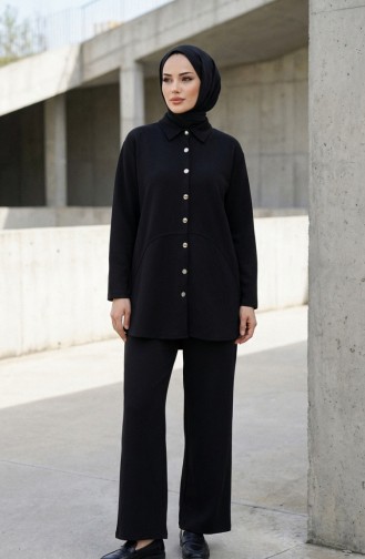 طقم مكون من قطعتين: بلوزة بياقة قميص وأزرار، وبنطال، أسود، رقم الموديل 2210-05 2210-05