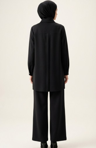 طقم مكون من قطعتين: بلوزة بياقة قميص وأزرار، وبنطال، أسود، رقم الموديل 2210-05 2210-05