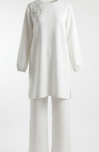 طقم مكون من قطعتين، بلوزة وبنطال مزينان بالأحجار، أبيض اللون، 0230-02 0230-02
