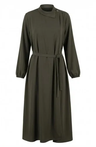 Abaya 2212-01 Khaki Verziert Mit Knöpfen Elastischen Ärmeln Und Gürtel 2212-01