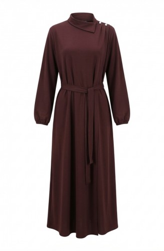 عباية بنية اللون، مزينة بأزرار وأكمام مطاطية وحزام، رقم الموديل 2212-03 2212-03