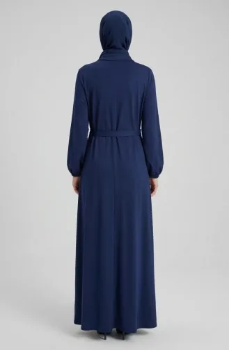 عباية زرقاء داكنة مزينة بأزرار وأكمام مطاطية وحزام، رقم الموديل 2212-04 2212-04