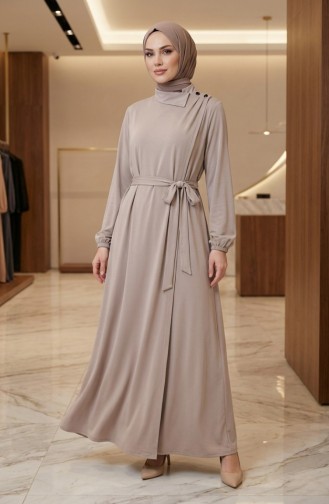 عباية بيج 2212-05 مزينة بأزرار وأكمام مطاطية وحزام 2212-05