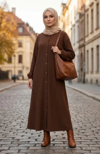 Lange Geknöpfte Winter-Abaya Mit Elastischen Ärmeln 2214-01 Tan 2214-01