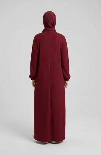 عباية شتوية طويلة بأزرار أمامية وأكمام مطاطية، رقم الموديل 2214-05، لون عنابي 2214-05