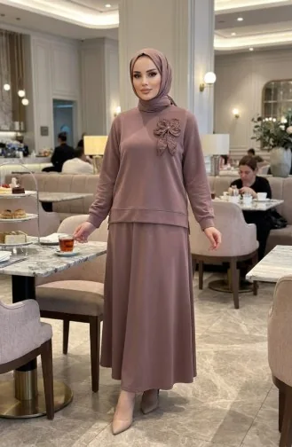 طقم مكون من قطعتين: تونيك وتنورة، مزين بفيونكة، رقم الموديل 0237-06، لون المنك 0237-06
