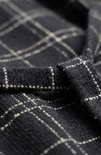 فستان شتوي مخطط بحزام وأساور مطاطية 2505-04 أسود 2505-04