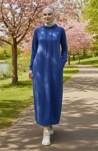 Zweifädiges Sportkleid Mit Kapuze 0190-19 Saks 0190-19