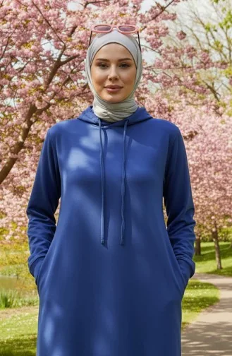 Zweifädiges Sportkleid Mit Kapuze 0190-19 Saks 0190-19