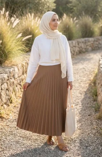 تنورة بخصر مطاطي وكسرات 0213-07 لون الكراميل 0213-07