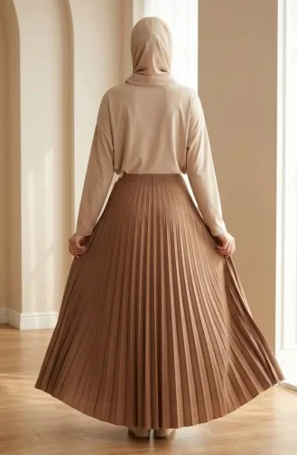 تنورة بخصر مطاطي وكسرات 0213-07 لون الكراميل 0213-07