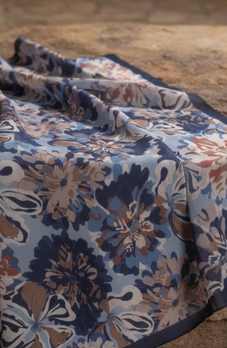 Bernsteinfarbener Schal Mit Blumenmuster 70357-03 Marineblau 70357-03