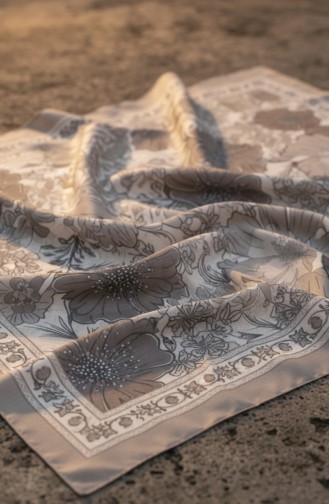 Amberkleurige Sjaal Met Bloemenpatroon 70358-02 Beige 70358-02