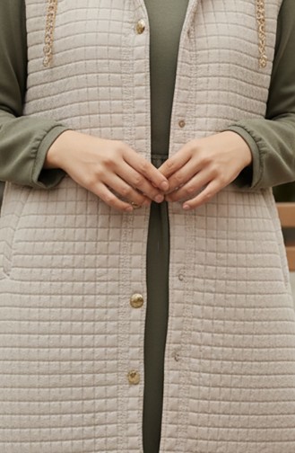 صدرية مبطنة بنمط البقلاوة، مزودة بغطاء رأس وأزرار، لون بيج، رقم الموديل 51340-01 51340-01