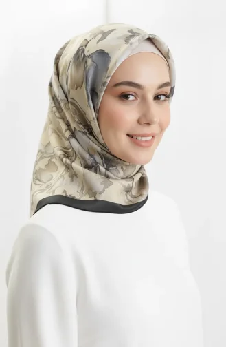 Desenli Kehribar Eşarp 70325-02 Siyah Gold