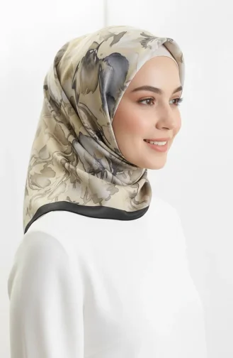 Desenli Kehribar Eşarp 70325-02 Siyah Gold