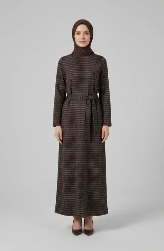 Geometrik Desenli Kuşaklı Tesettür Elbise 2222-04 Kahverengi