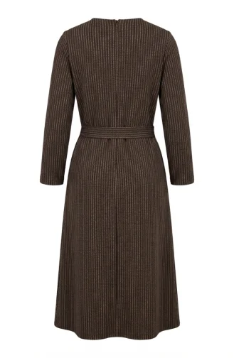 Şerit Desenli Kuşaklı Tesettür Elbise 2222A-01 Kahverengi