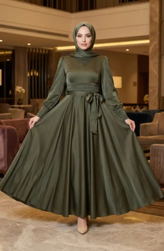 فستان سهرة محتشم من الساتان بخصر مطوي، لون كاكي 5701-02 5701-02