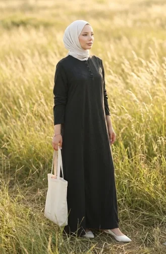 Robe D`hiver Modeste En Maille Noire Avec Boutons Décoratifs 2184-01 2184-01