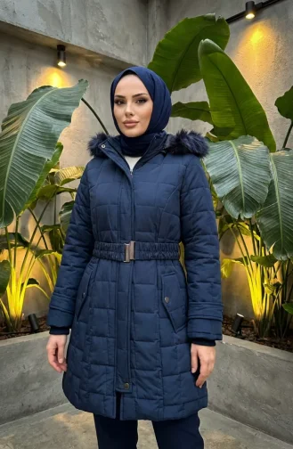 جاكيت بغطاء رأس وحزام بمقاسات كبيرة 6345-02، لون كحلي 6345-02