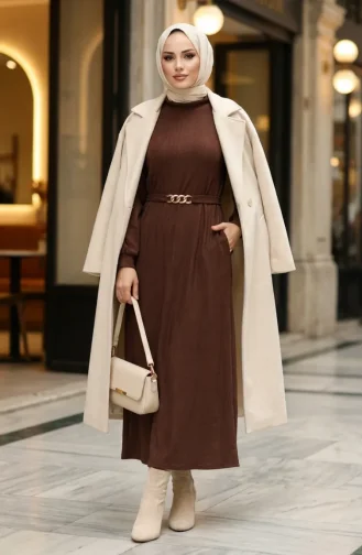 Geripptes Hijab-Kleid Mit Gürtel 2226-01 Braun 2226-01